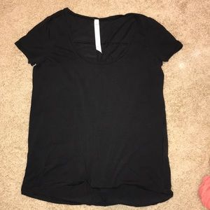 Black lululemon T-shirt
